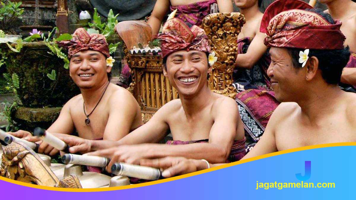 Fungsi Gamelan Bali dalam Upacara, Tari, dan Pertunjukan Modern