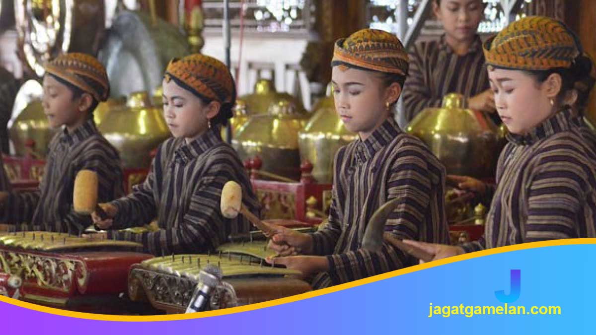 Karawitan-dan-Arsip-Repertoar-Hidup Karawitan dan Arsip Repertoar Hidup