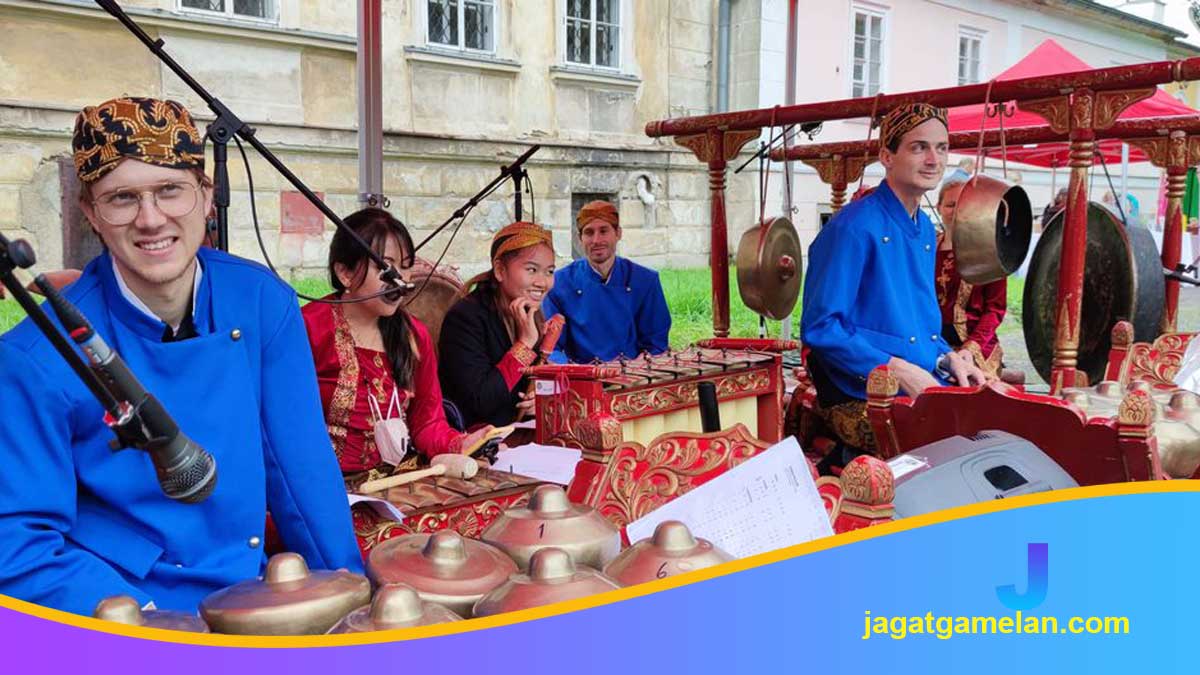 Karawitan-dan-Ekosistem-Budaya-Masa-Depan Karawitan dan Ekosistem Budaya Masa Depan