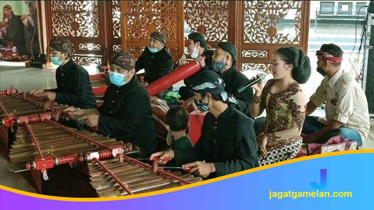 Teknik Finishing dan Perawatan Calung Banyumasan