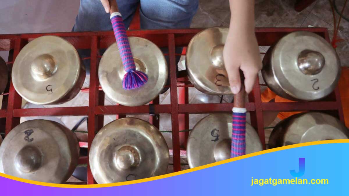 Teknik Permainan dan Pola Ritmis Gambang Kromong