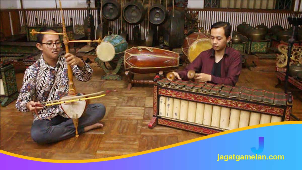 Peran Rebab sebagai Pengarah Melodi dalam Ansambel Gamelan