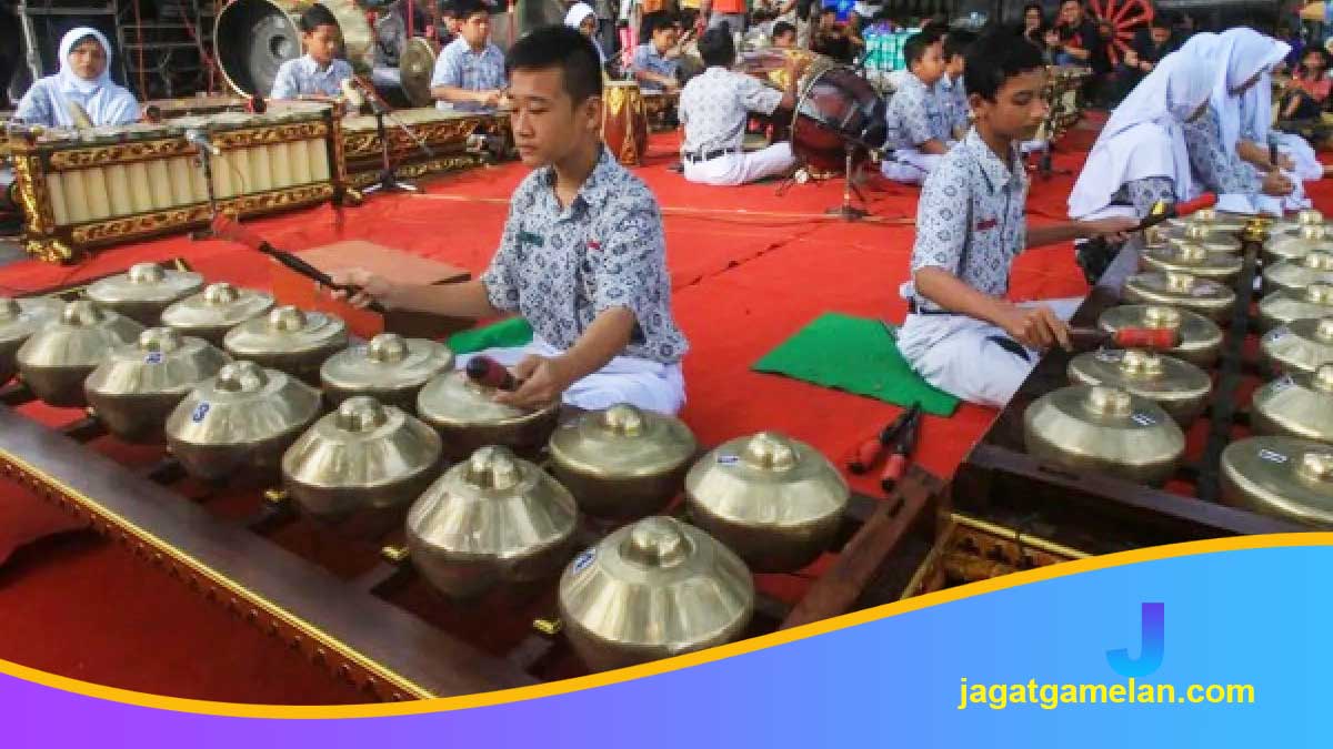 Strategi-Mengembangkan-Improvisasi-dalam-Karawitan-Surakarta Strategi Mengembangkan Improvisasi dalam Karawitan Surakarta