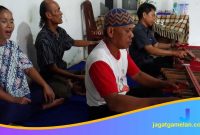 Teknik Mendengar Aktif dalam Ansambel Calung