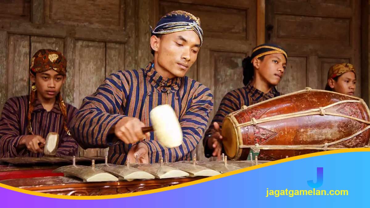 Cara-Kerja-Gamelan-sebagai-Ansambel Cara Kerja Gamelan sebagai Ansambel