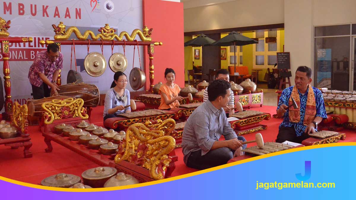 Membeli Gamelan untuk Sekolah dan Kampus
