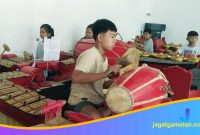 Kenapa Pemula Selalu Kehilangan Tempo Saat Main Gamelan