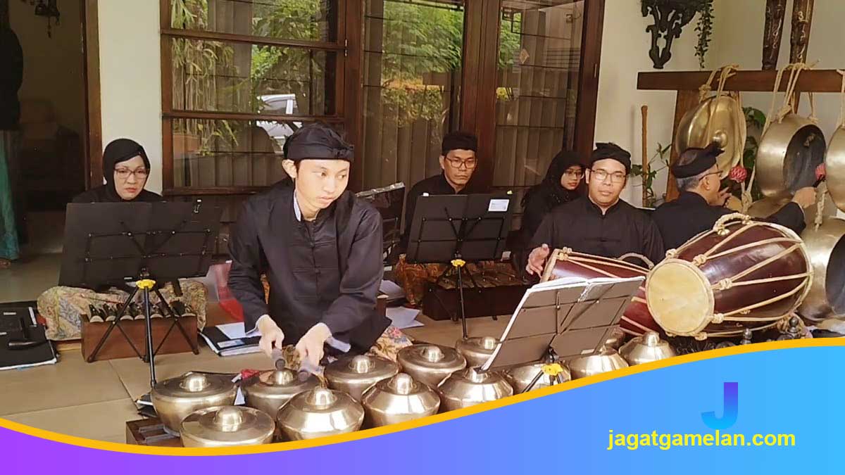 Musik Tradisional Cepat dan Energik